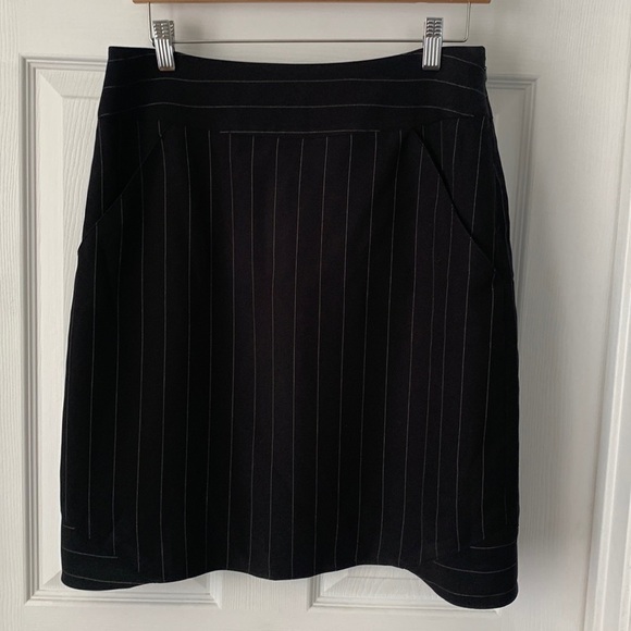 BILL BLASS SUITS Black Pin Striped Skirt Size 10 #056 - Picture 1 of 7